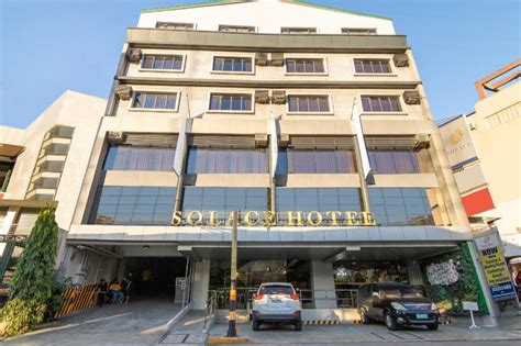 OYO 146 Solace Hotel .